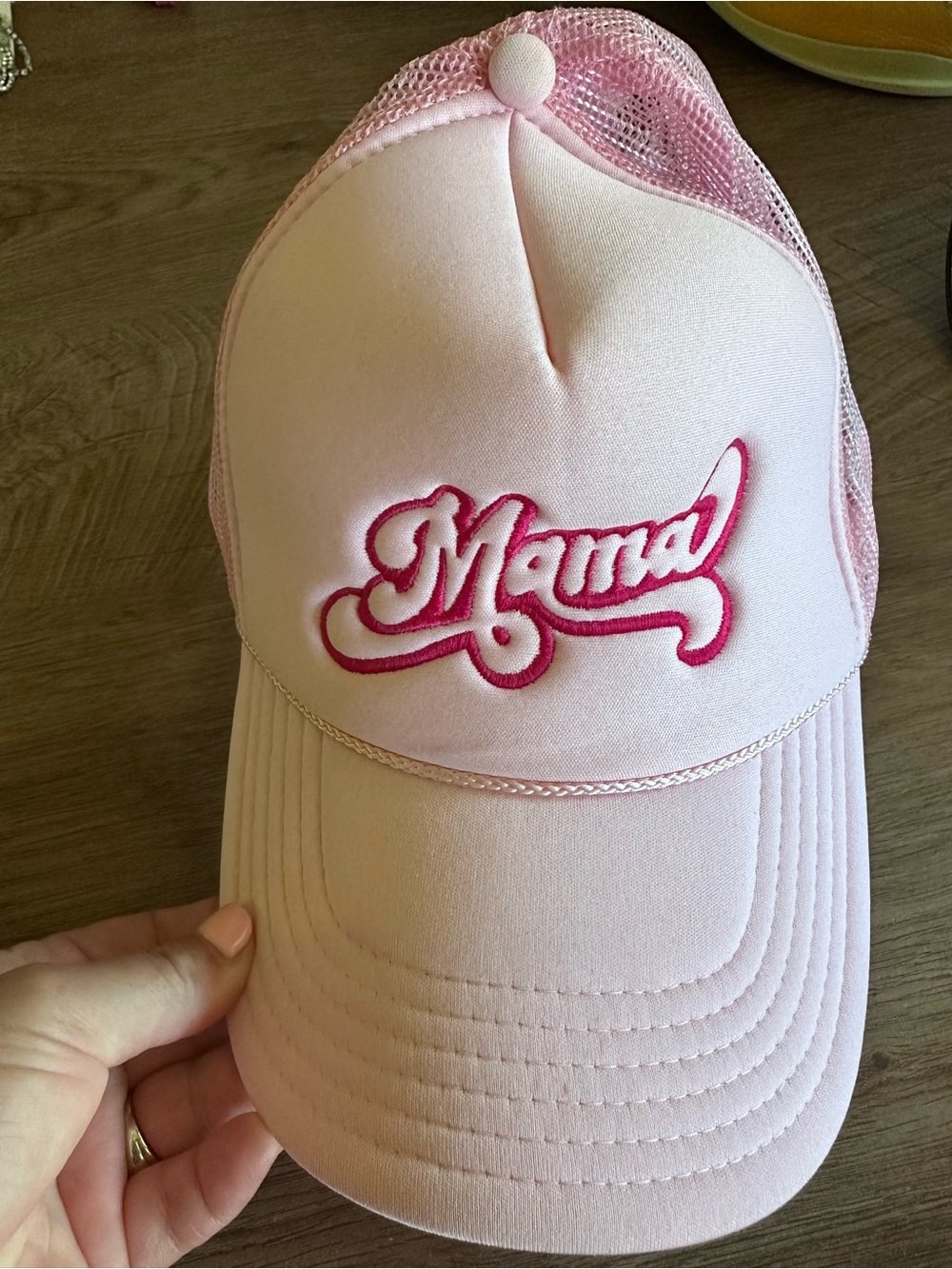 Pink 'Mama' Trucker Hat - Women's Mesh Baseball Cap